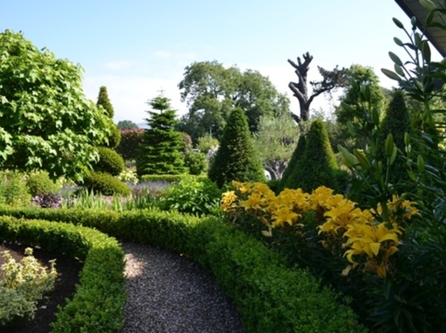 Annett Landscaping Ltd  - winner Private Gardens Over 30,000