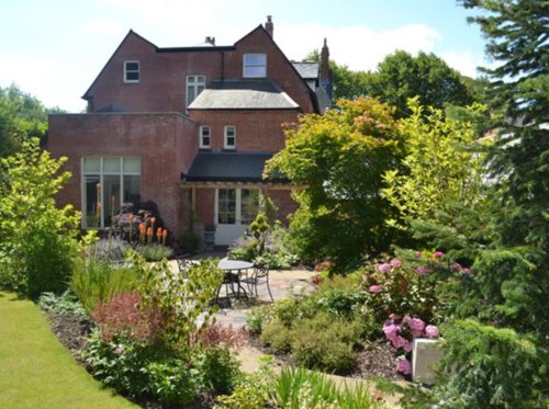 Cameron Landscapes Ltd - winner Private Gardens Over 50,000